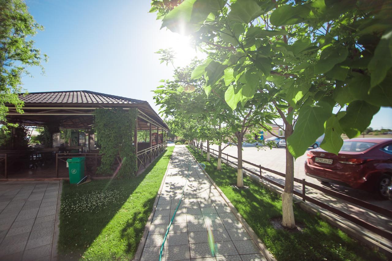 Picnic Park Hotell Shenggeldi Exteriör bild