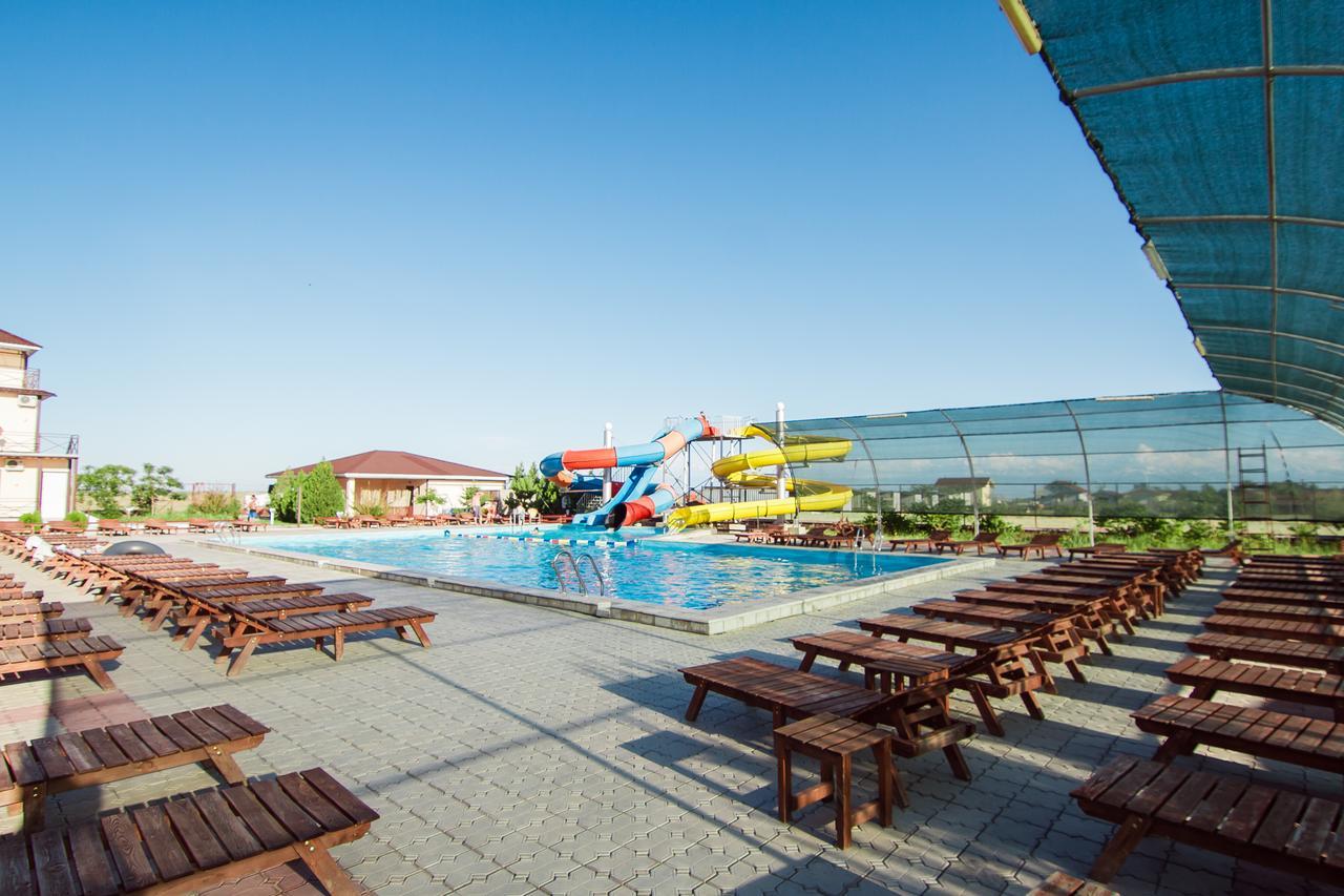 Picnic Park Hotell Shenggeldi Exteriör bild